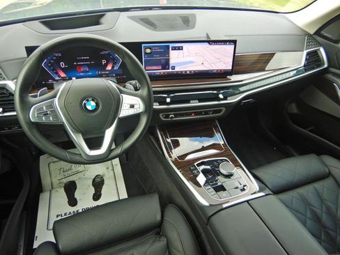 Used 2026 BMW X7 xDrive40i w/ Premium Package AWD/4WD image 5