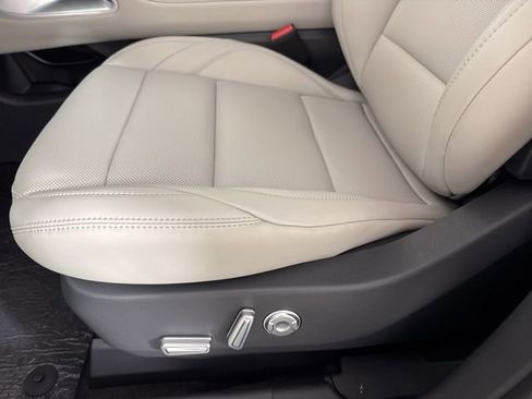 New 2026 Lincoln Nautilus Premier image 15