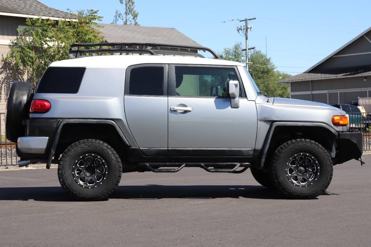 Used 2010 Toyota FJ Cruiser 4WD w/ Convenience Pkg image 10