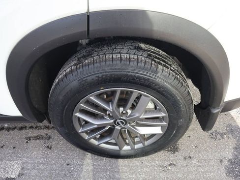 Certified 2025 Nissan Rogue S AWD/4WD image 10