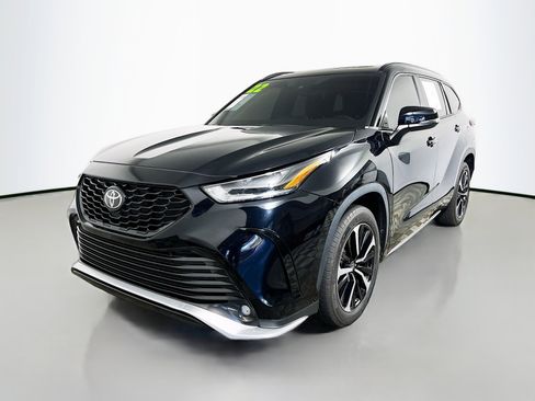 Used 2022 Toyota Highlander XSE image 10