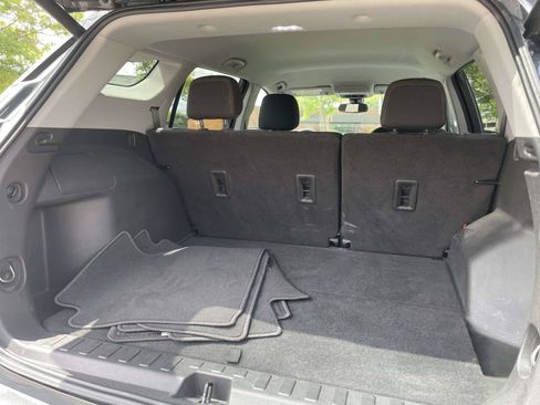 Used 2021 GMC Terrain SLE w/ Driver Convenience Package FWD image 29