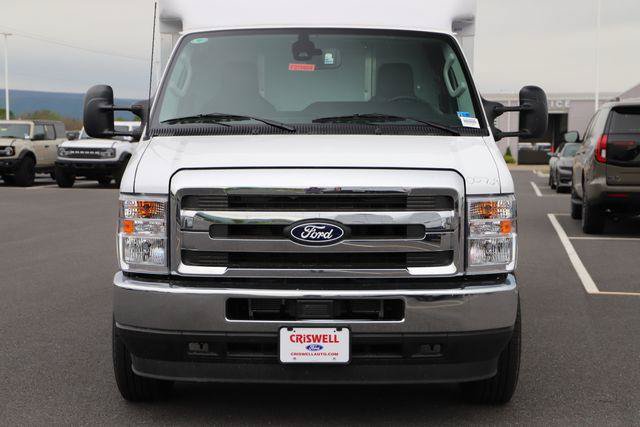 New 2027 Ford E-350 and Econoline 350 Super Duty w/ Power Equipment Group RWD image 6