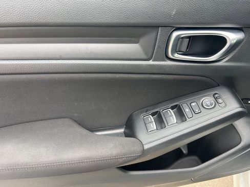 Used 2025 Honda Civic LX image 5