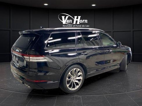 Used 2021 Lincoln Aviator Grand Touring w/ Equipment Group 302A AWD/4WD image 7