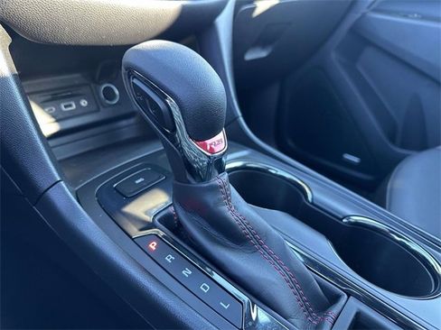 Certified 2023 Chevrolet Equinox RS w/ RS Leather Package image 33