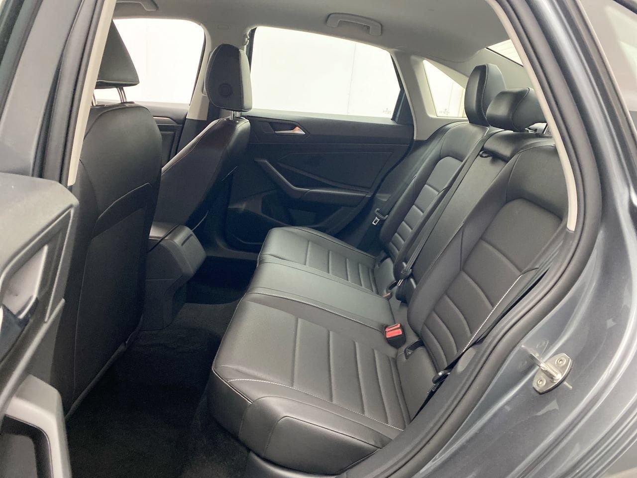 Used 2024 Volkswagen Jetta SE FWD image 23