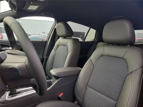 New 2026 Buick Envista Sport Touring w/ Convenience I Package FWD image 18