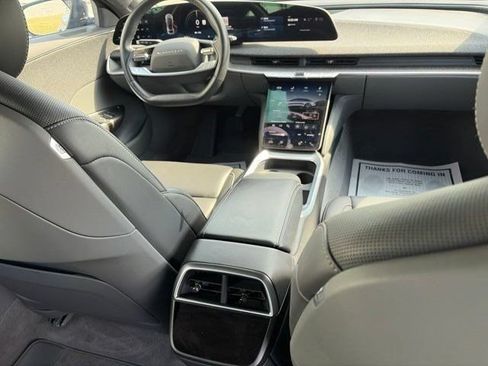 Used 2024 Lucid Air Touring AWD/4WD image 35
