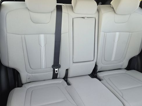 Used 2025 Hyundai Tucson SEL FWD image 18