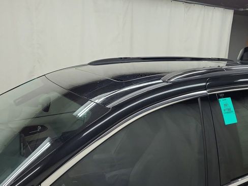 Used 2021 Chrysler Pacifica Limited w/ Uconnect Theater Family Group image 7