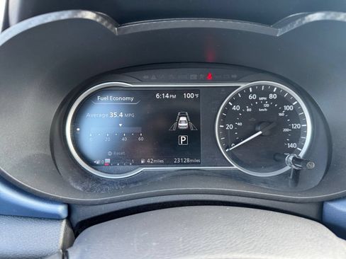 Used 2025 Nissan Versa SV FWD image 37