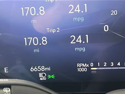 Used 2026 Buick Enclave Preferred w/ Power Package AWD/4WD image 19