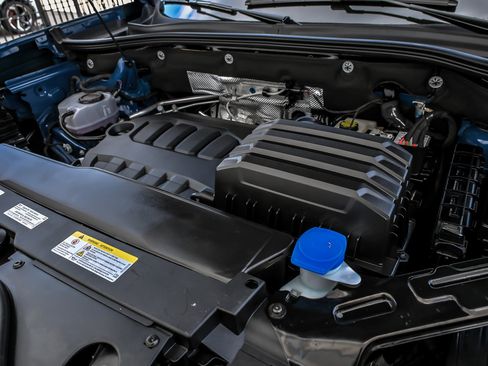 Used 2025 Volkswagen Atlas SEL Premium R-Line image 22