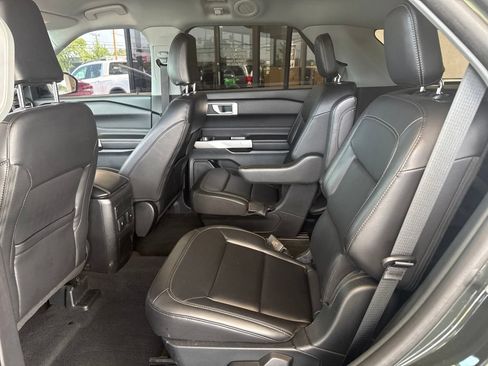 Used 2023 Ford Explorer XLT w/ Equipment Group 202A AWD/4WD image 14