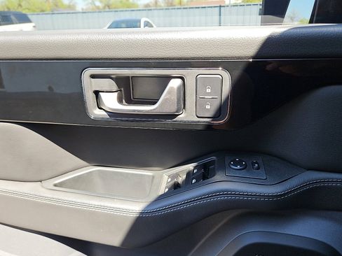 Used 2025 INEOS Grenadier AWD/4WD image 18