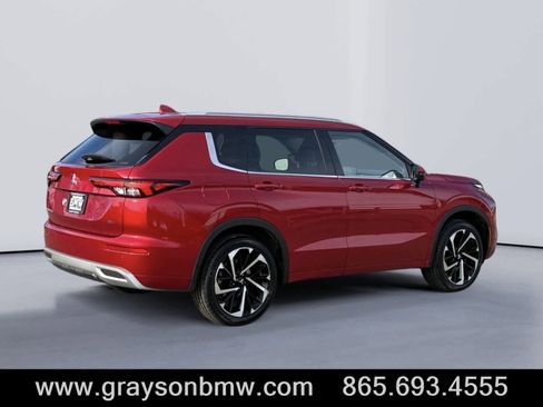 Used 2023 Mitsubishi Outlander SEL image 3