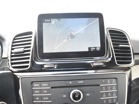 Used 2018 Mercedes-Benz GLE 350 w/ Premium 1 Package image 32