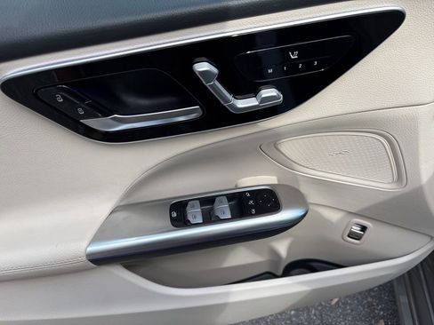 Used 2023 Mercedes-Benz C 300 Sedan image 10