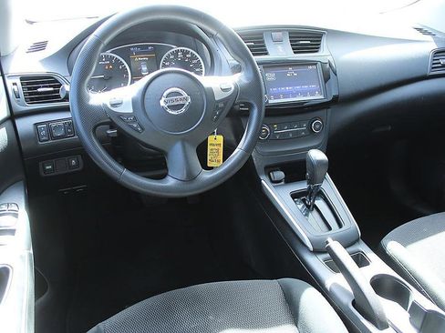 Used 2019 Nissan Sentra S FWD image 14