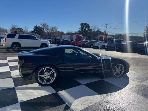 Used 2005 Chevrolet Corvette Coupe w/ Preferred Equipment Group image 4