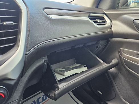 Used 2019 GMC Acadia SLT image 16