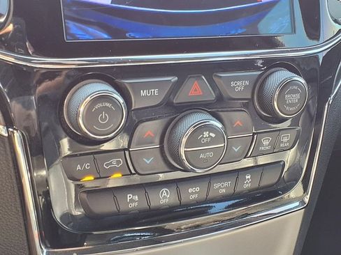 Used 2020 Jeep Grand Cherokee Limited w/ Luxury Group II RWD image 12