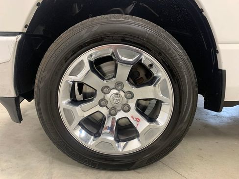 Used 2019 RAM 1500 Big Horn AWD/4WD image 18