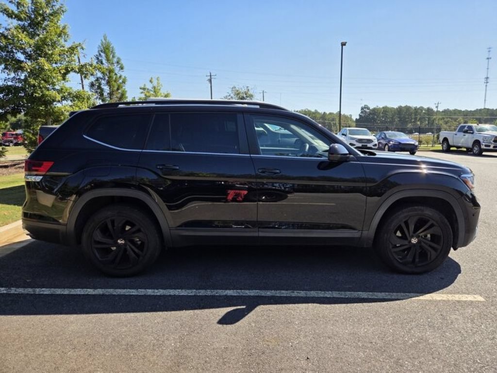 Used 2021 Volkswagen Atlas SE w/ Panoramic Sunroof Package FWD image 3