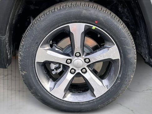 New 2026 Jeep Grand Cherokee L Limited image 38