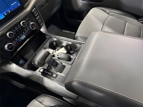 Used 2022 Ford F150 Lariat w/ Equipment Group 502A High image 26