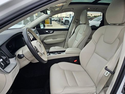 Used 2024 Volvo XC60 B5 Plus w/ Climate Package image 3