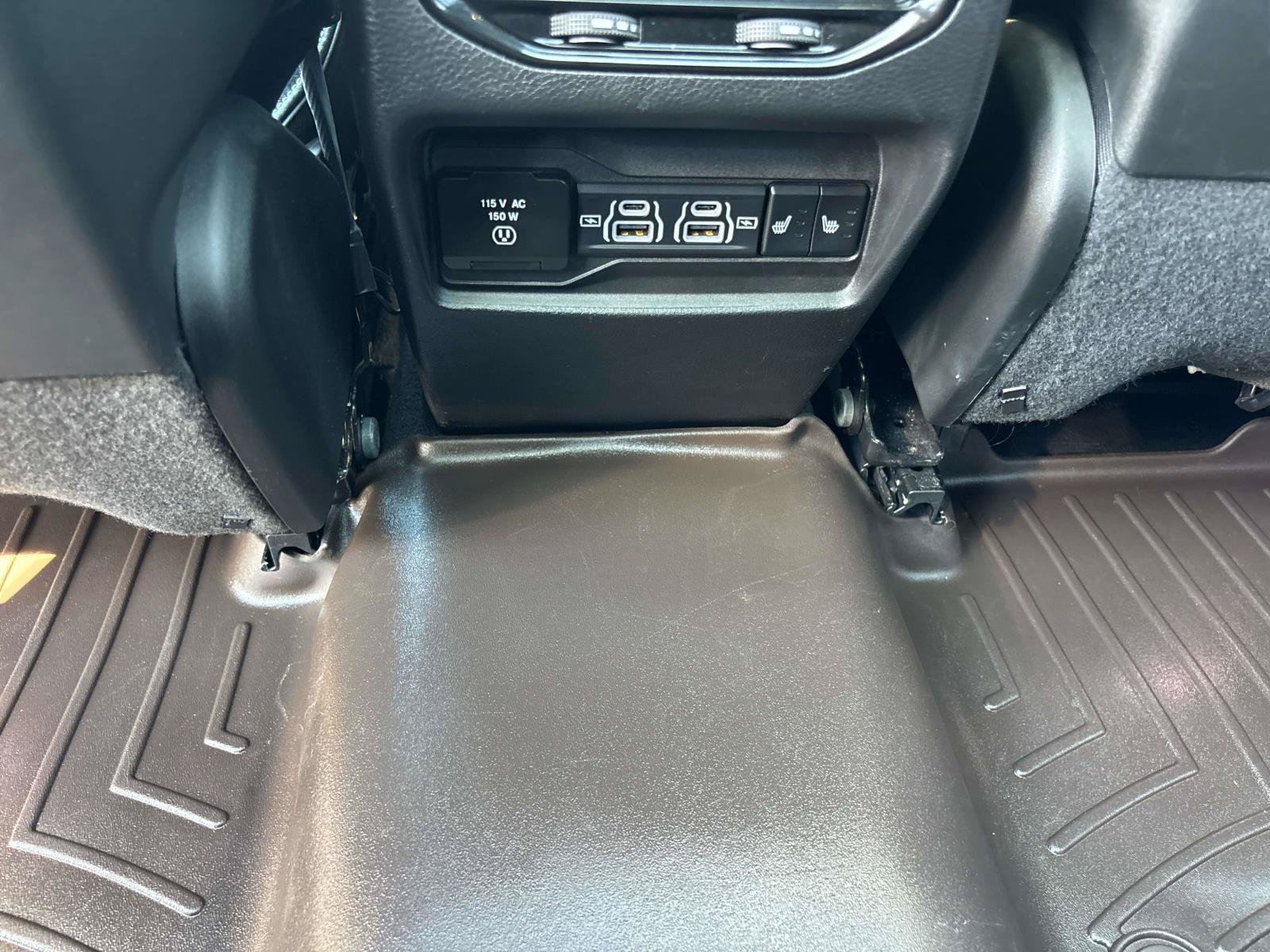 Used 2022 Jeep Grand Cherokee Overland AWD/4WD image 15
