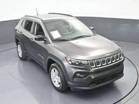 Used 2022 Jeep Compass Latitude image 55