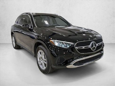 Used 2025 Mercedes-Benz GLC 300 GLC 300 image 3