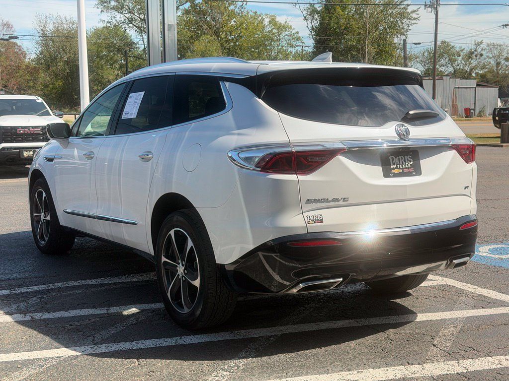 Used 2022 Buick Enclave Essence w/ Sport Touring Edition FWD image 7