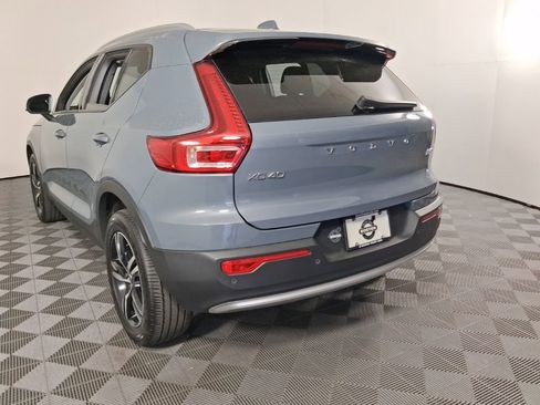 Certified 2023 Volvo XC40 B5 Core w/ Convenience Package AWD/4WD image 11