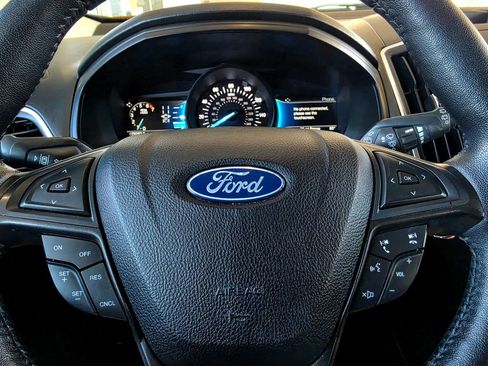Used 2022 Ford Edge Titanium AWD/4WD image 26