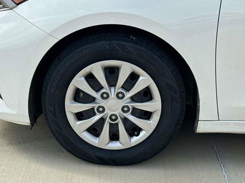 Used 2022 Kia Forte Sedan image 5