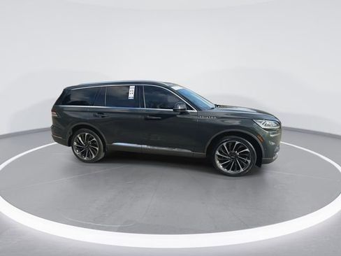 Used 2023 Lincoln Aviator Reserve w/ Equipment Group 201A image 9
