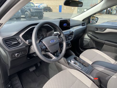 Used 2022 Ford Escape SE w/ Convenience Package image 9
