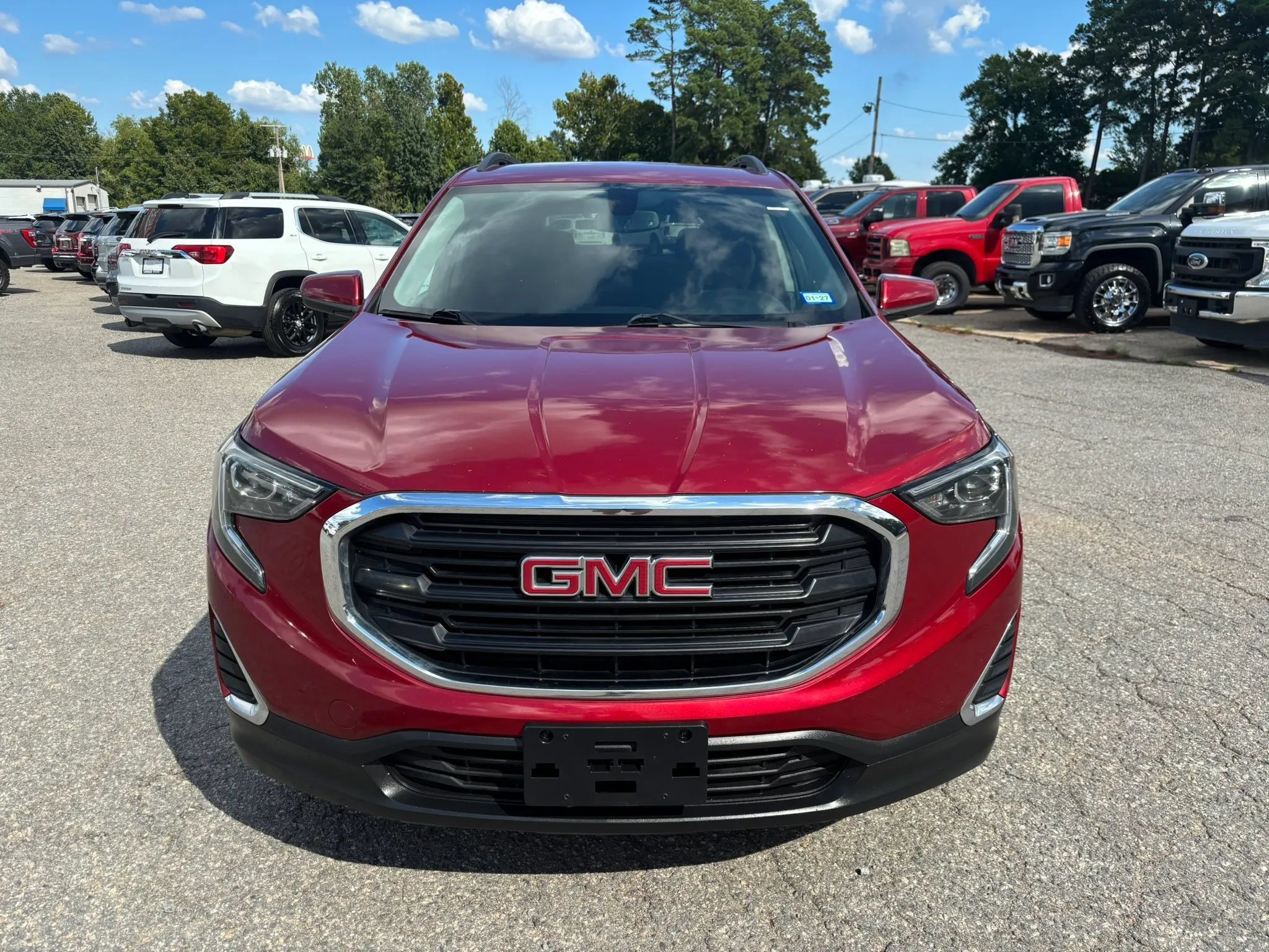 Used 2019 GMC Terrain SLE w/ Driver Convenience Package FWD image 8