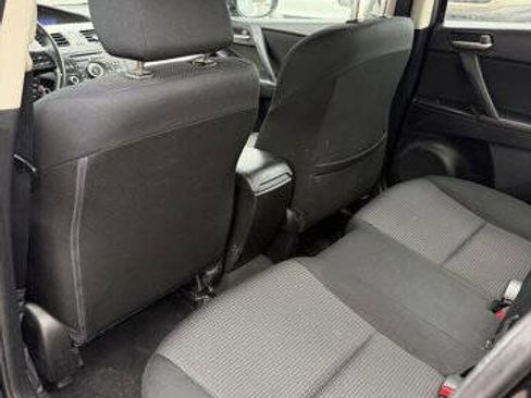 Used 2013 MAZDA MAZDA3 i Sport image 22