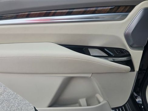 New 2026 Cadillac Escalade Platinum Sport AWD/4WD image 15