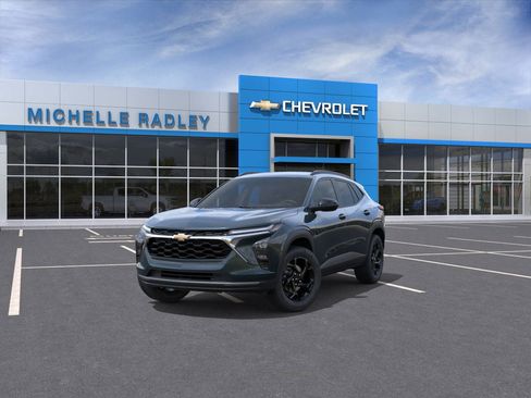New 2026 Chevrolet Trax LT image 8