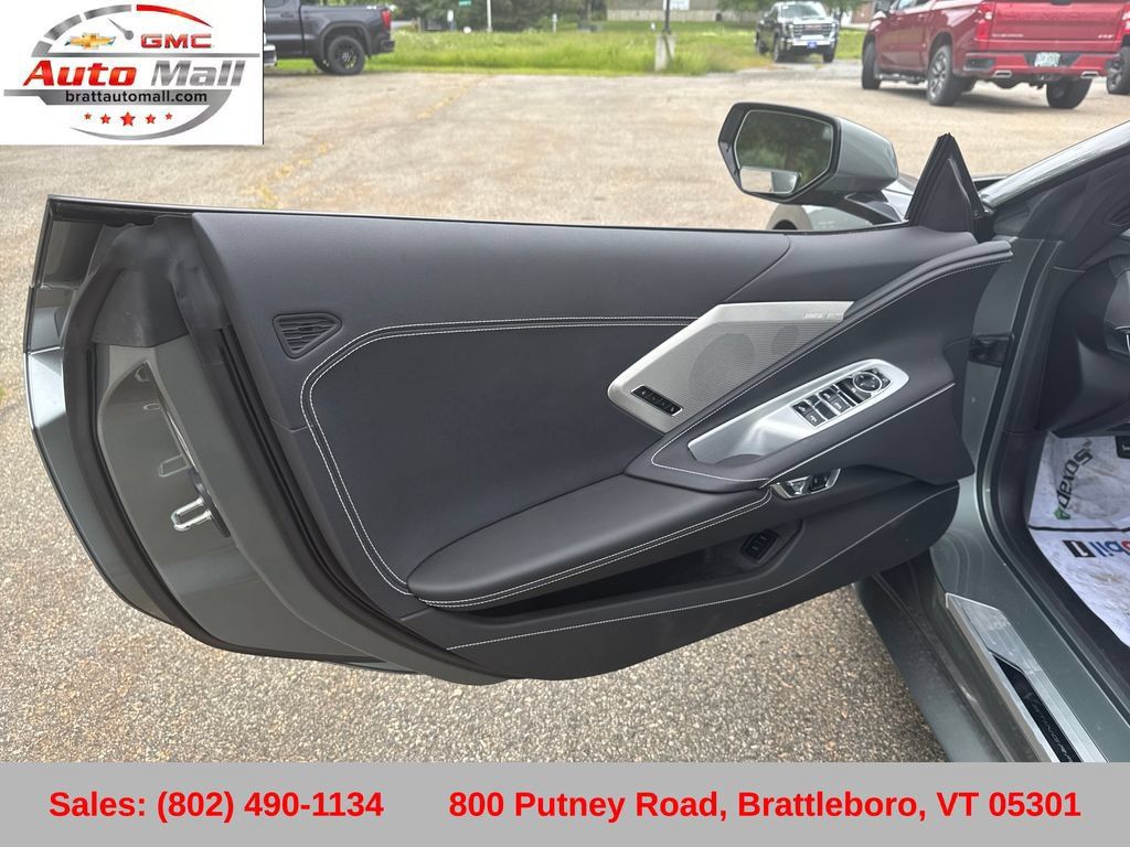Used 2023 Chevrolet Corvette Stingray Preferred Conv w/ Z51 Performance Package RWD image 12