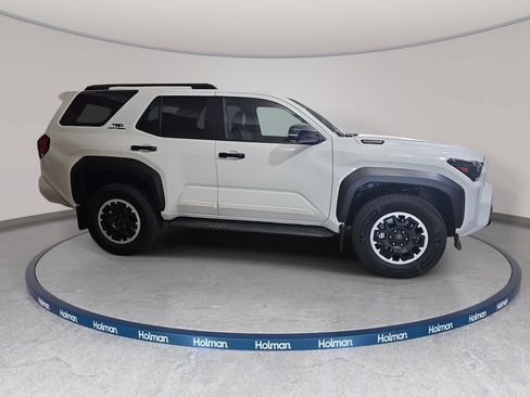 Used 2025 Toyota 4Runner TRD Off-Road Premium AWD/4WD image 5