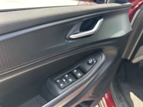 Used 2024 Jeep Grand Cherokee Altitude AWD/4WD image 10