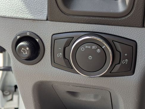 Used 2019 Ford Transit 350 XLT image 13