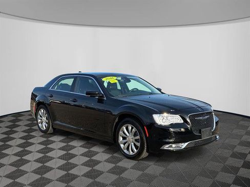 Used 2016 Chrysler 300 Limited w/ 300 Premium Group image 3